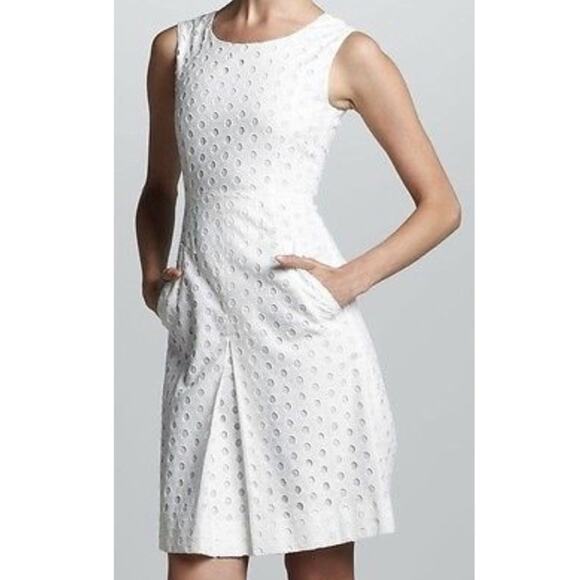 Diane Von Furstenberg Carpreena White Daisy Eyelet Mini Dress 4 - Picture 3 of 10